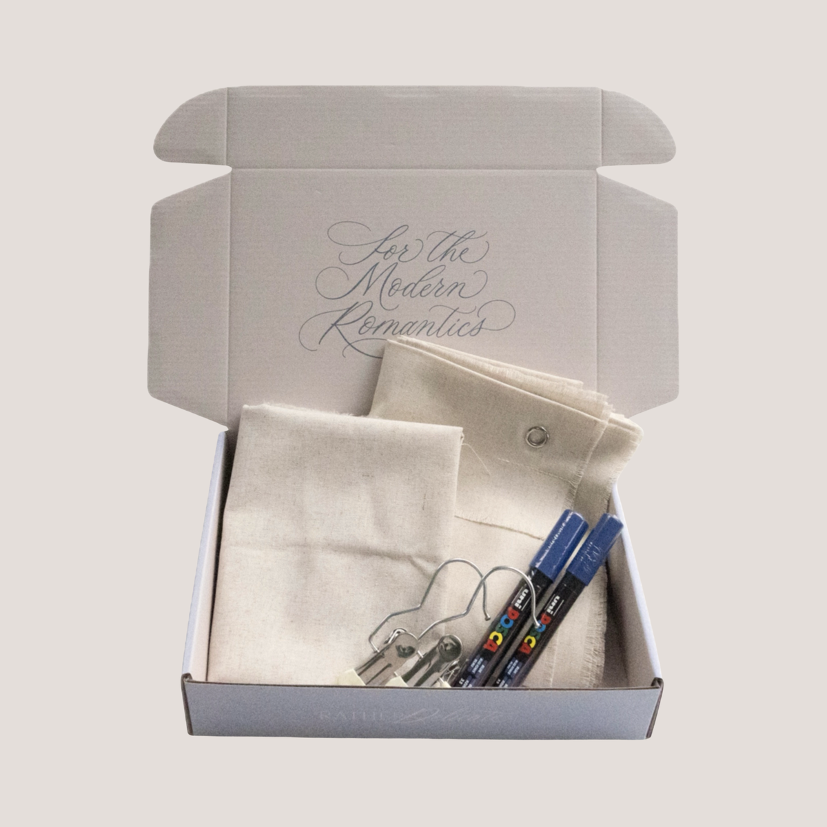 The Handpainted Linen Sign Masterclass & Material Kit
