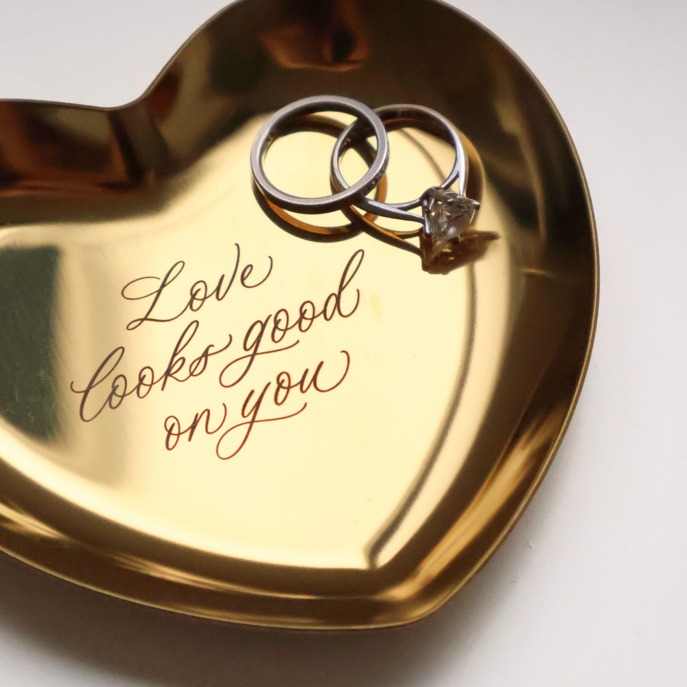 'LOVE LOOKS GOOD ON YOU' TRINKET DISH